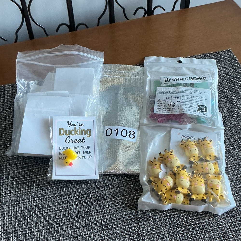 Cute Yellow Giraffe and Ducks pocket hugs DIY 10
